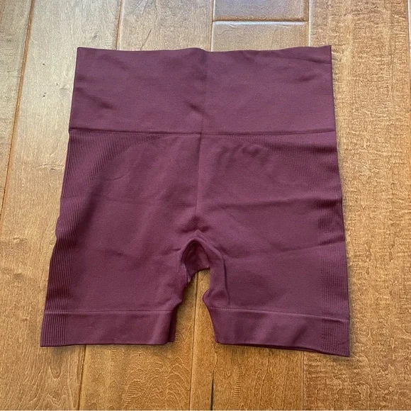 Set Active Sculptflex Bike Shorts - Hug (maroon/burgundy) - Picture 2 of 3